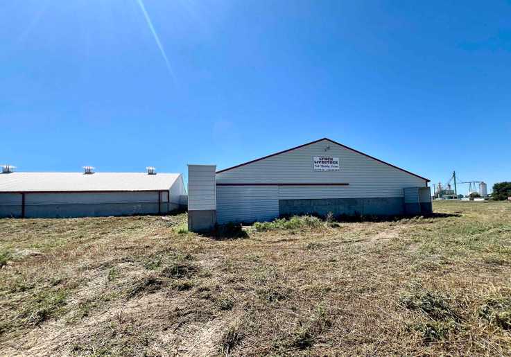 More Photos Of 3313 US 54, Guymon Manufacturing For Sale