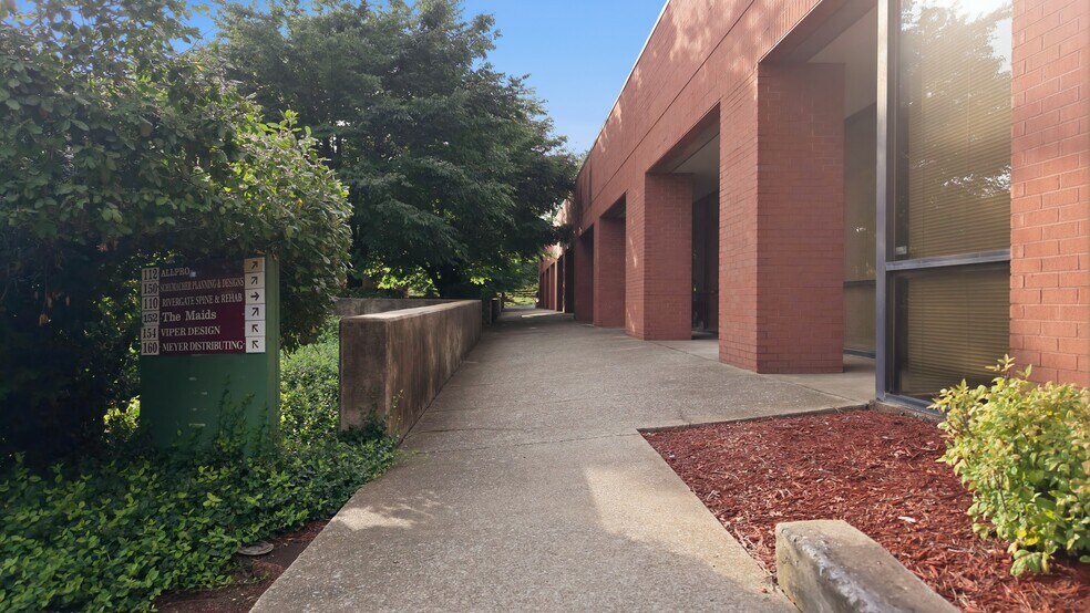 More Photos Of 104-176 Cude Ln, Madison Medical For Lease