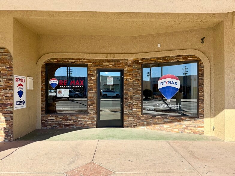 More Photos Of 213 W Hobsonway, Blythe Office Residential For Sale