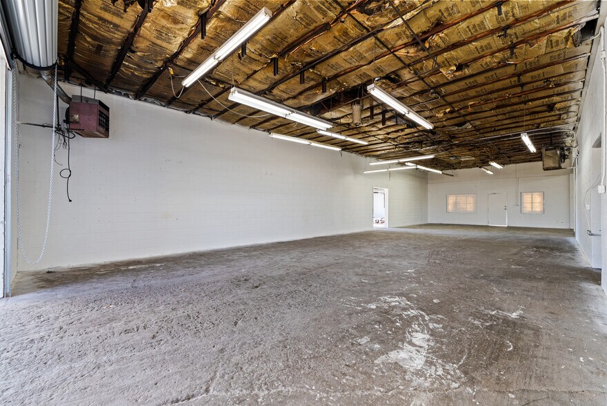 More Photos Of 44632 Trevor Ave, Lancaster Light Manufacturing For Sale