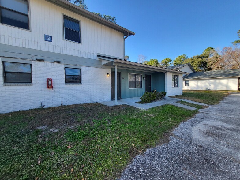 Primary Photo Of 1357 Kingsley Ave, Orange Park Apartments For Sale
