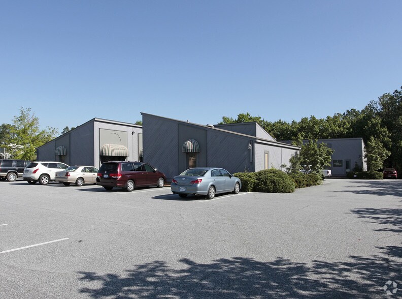 More Photos Of 5624 Whitesville Rd, Columbus Office For Lease