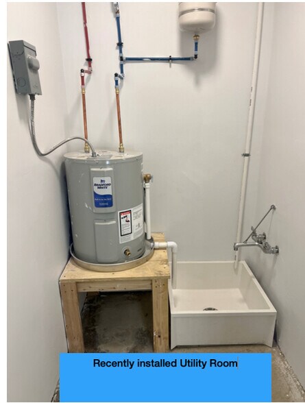 More Photos Of 9120 Perry Hwy, Pittsburgh Flex For Sale