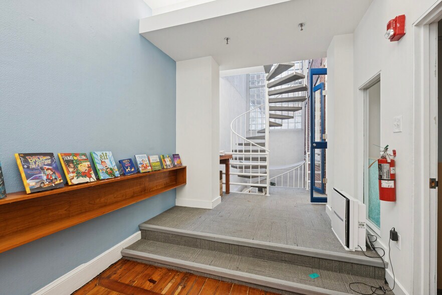 More Photos Of 215 Church St, Philadelphia Office Residential For Sale