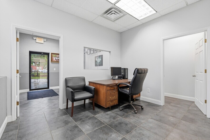 More Photos Of 701 Hiawatha Blvd E, Syracuse Warehouse For Sale