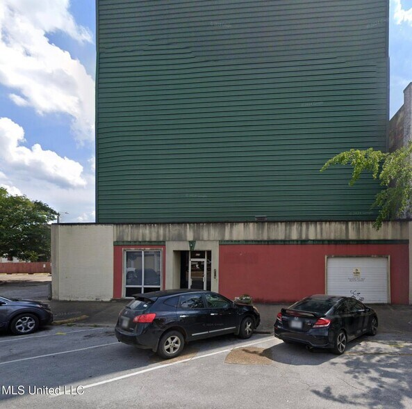 More Photos Of 2107 4th St, Meridian Specialty For Sale