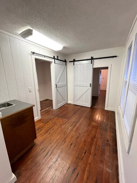 More Photos Of 304 N Muskogee Ave, Tahlequah Specialty For Lease
