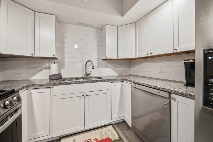 More Photos Of 798 Route 100, Wilmington Flex For Sale