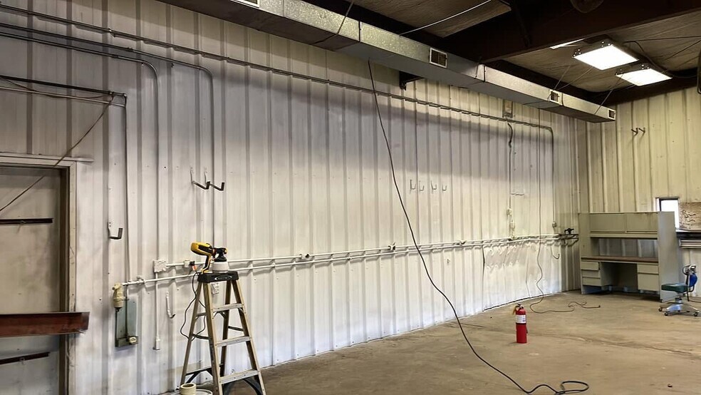 More Photos Of 1495 Chapman Rd, Wytheville Industrial For Sale