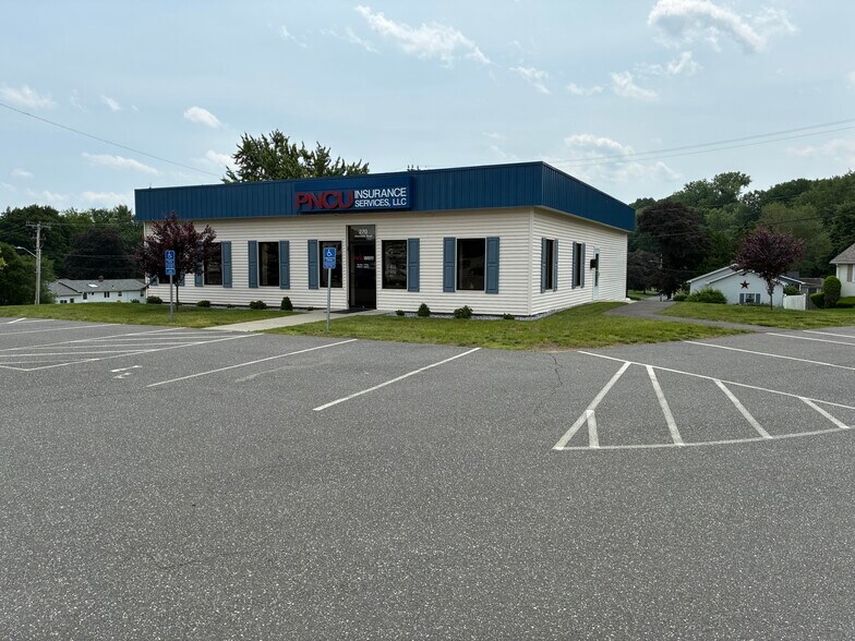 Primary Photo Of 270 Westfield Rd, Holyoke Freestanding For Lease