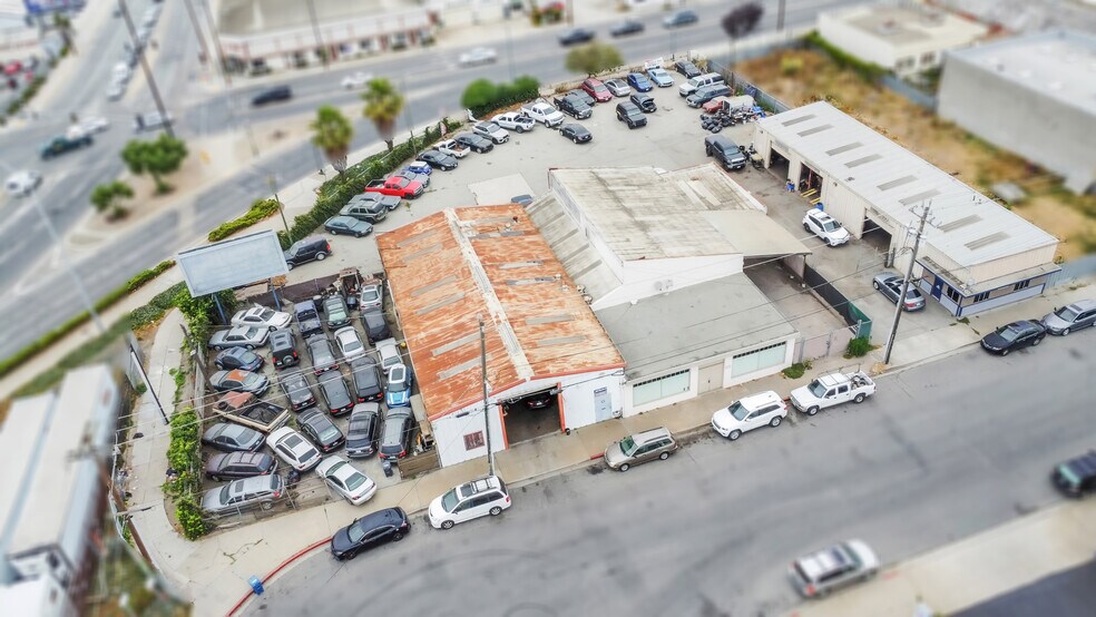 More Photos Of 227 Commission St, Salinas Showroom For Sale