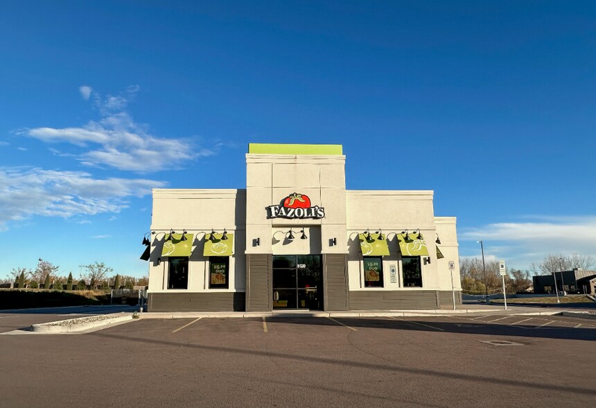 Primary Photo Of 5120 E Arrowhead Pky, Sioux Falls Fast Food For Sale