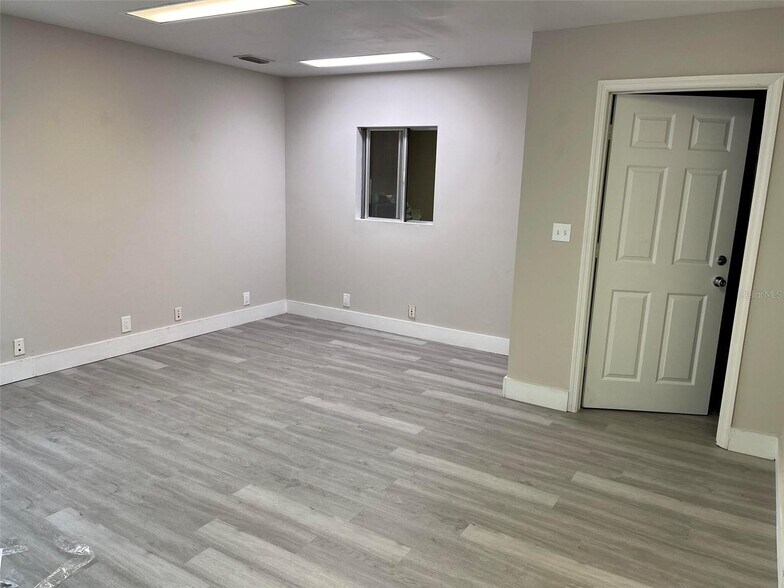 More Photos Of 196 NE Chestnut Ave, Lake City Warehouse For Sale