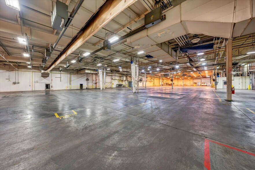 More Photos Of 17921 Main St, Buchanan Manufacturing For Sale