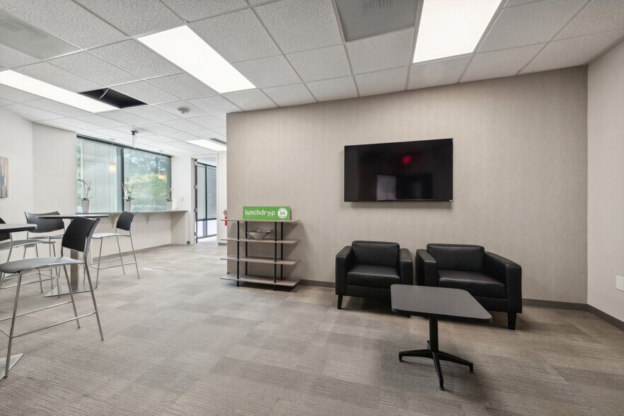 More Photos Of 1000 Park Forty Plaza Dr, Durham Office For Lease