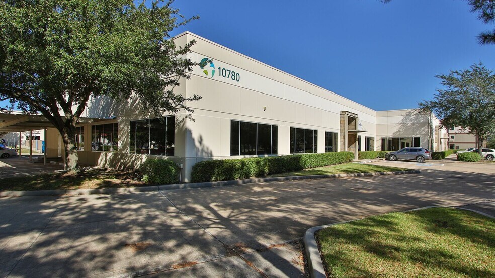 More Photos Of 10780-10798 Kempwood Dr, Houston Unknown For Lease