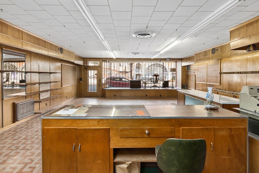 More Photos Of 313 N Main St, Ellensburg General Retail For Sale