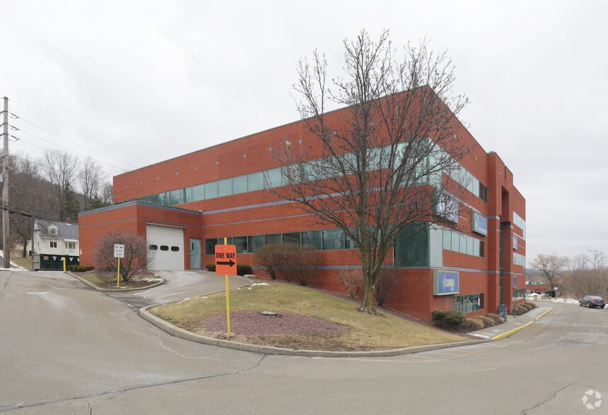 More Photos Of 4100 Vestal Parkway East, Vestal Township Office For Lease