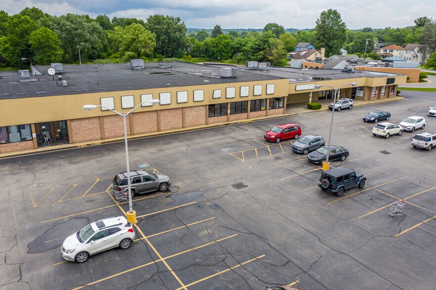 More Photos Of 823-829 Sharon New Castle Rd, Farrell Storefront Retail Office For Lease
