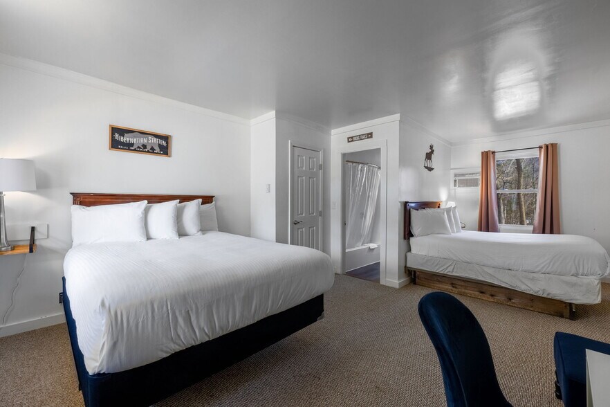 More Photos Of 180 Main St, North Woodstock Hotel For Sale