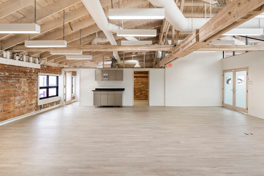 More Photos Of 201 Wilshire Blvd, Santa Monica Loft Creative Space For Lease