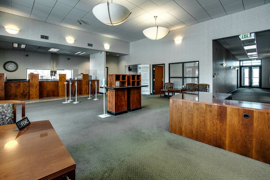 More Photos Of 3641-3643 Coolidge Ct, Tallahassee Bank For Sale