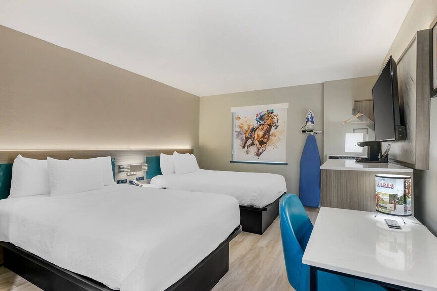 More Photos Of 412 US-70, Ruidoso Hotel For Sale