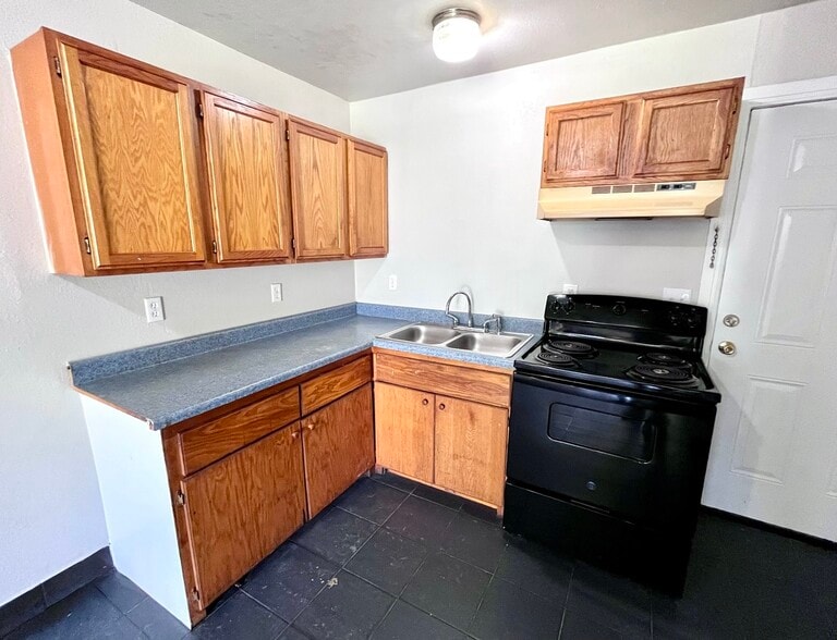 More Photos Of 312 S B St, Davis Apartments For Sale