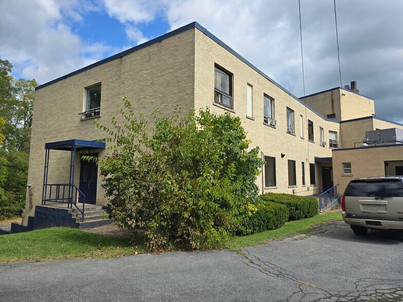 More Photos Of 2 Fall St, Seneca Falls Apartments For Sale
