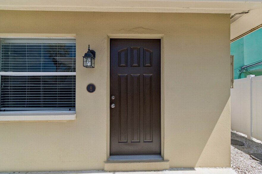 More Photos Of 2307 Bay Blvd, Indian Rocks Beach Apartments For Sale