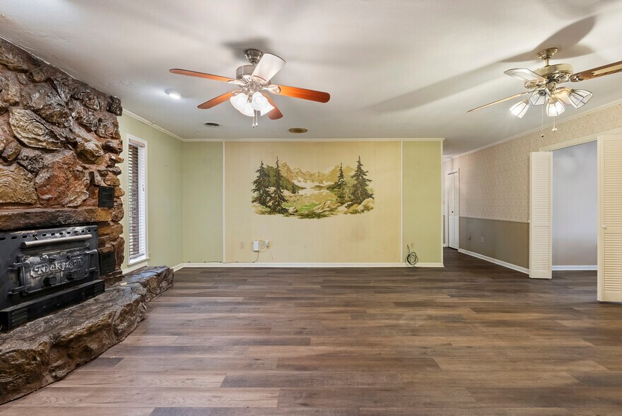 More Photos Of 30 Broadview St, Greenbrier Office For Sale