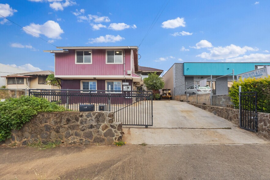 Primary Photo Of 932 Waiakamilo Rd, Honolulu Apartments For Sale
