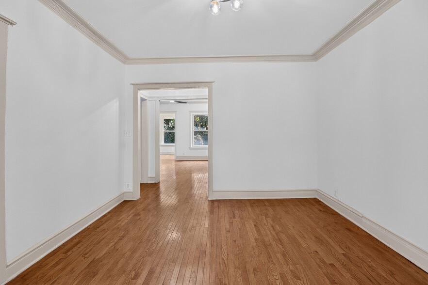More Photos Of 1528 E 74th Pl, Chicago Apartments For Sale