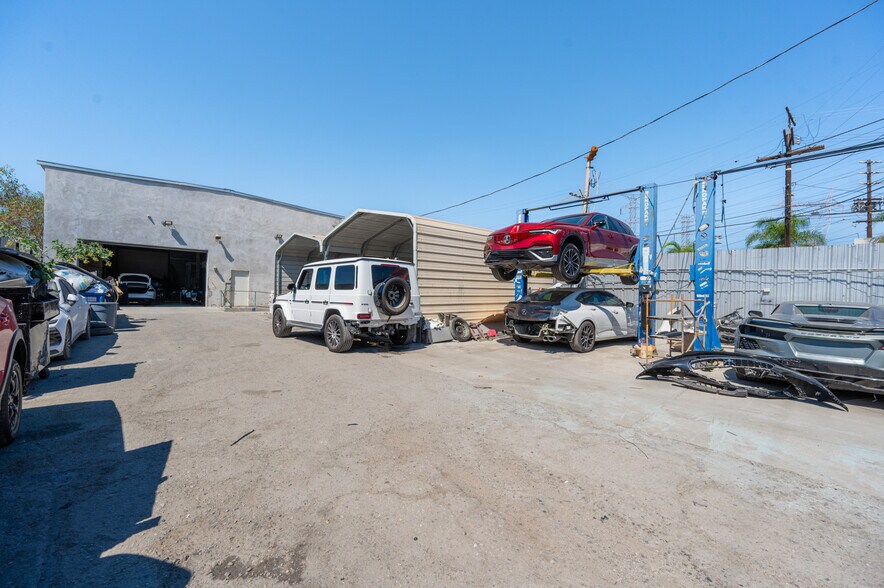 More Photos Of , North Hollywood Unknown For Sale