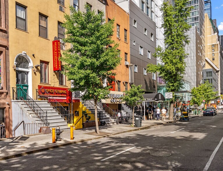 More Photos Of 317 W 46th St, New York Apartments For Sale