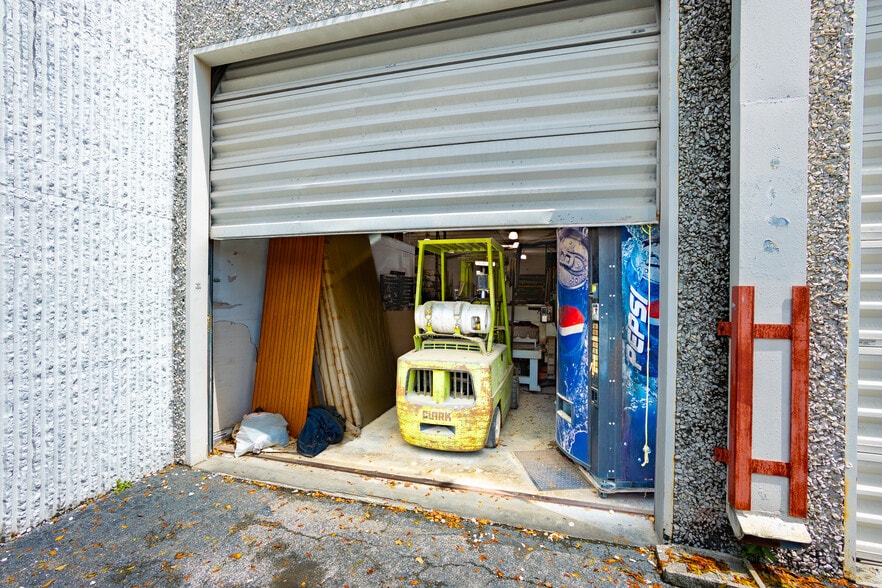 More Photos Of 7301-7325 NW 56th St, Miami Warehouse For Sale