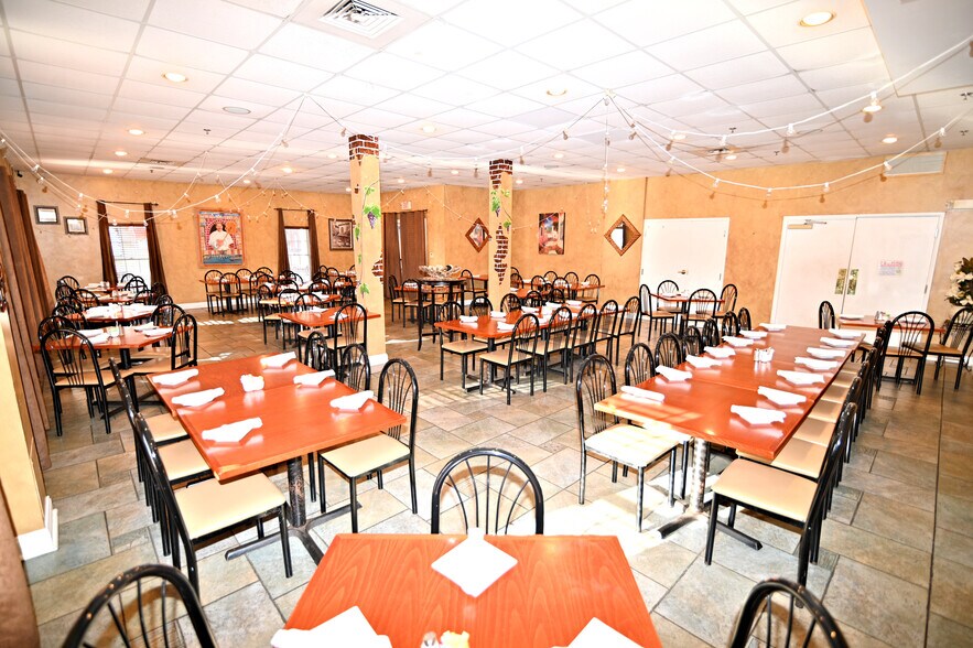 More Photos Of 15120 Washington St, Haymarket Restaurant For Sale