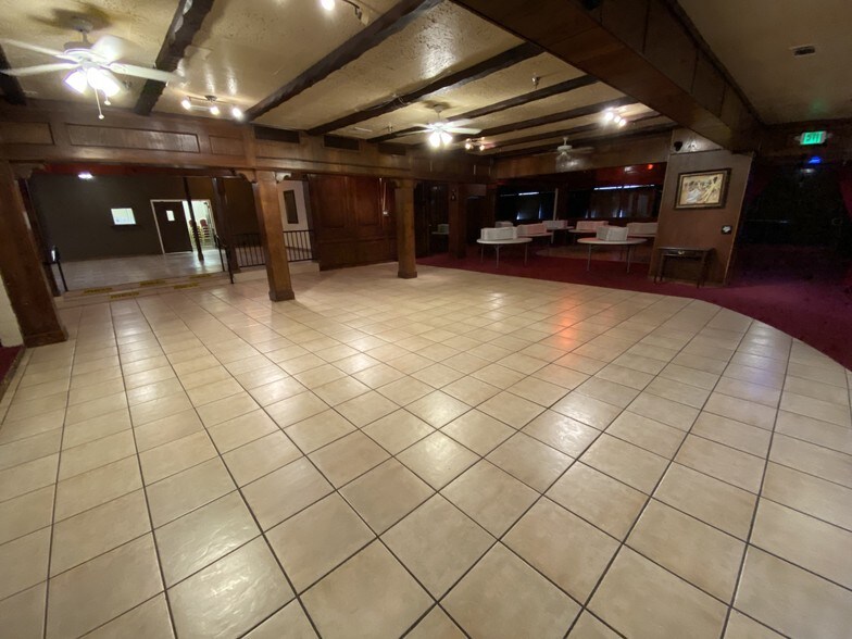 More Photos Of 2814 N Maroa Ave, Fresno General Retail For Sale