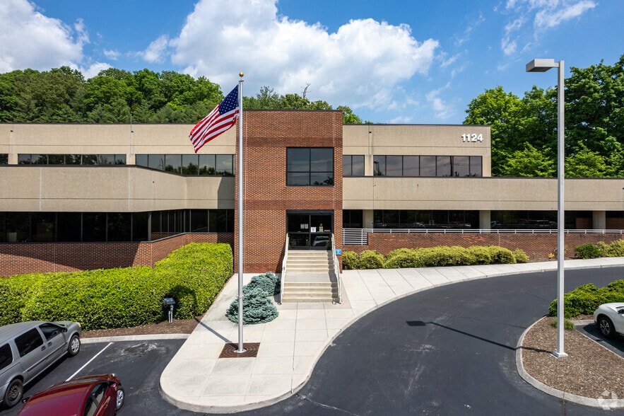 More Photos Of 1124 E Weisgarber Rd, Knoxville Medical For Lease