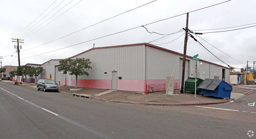 Primary Photo Of 3302-3342 Kurtz St, San Diego Warehouse For Lease