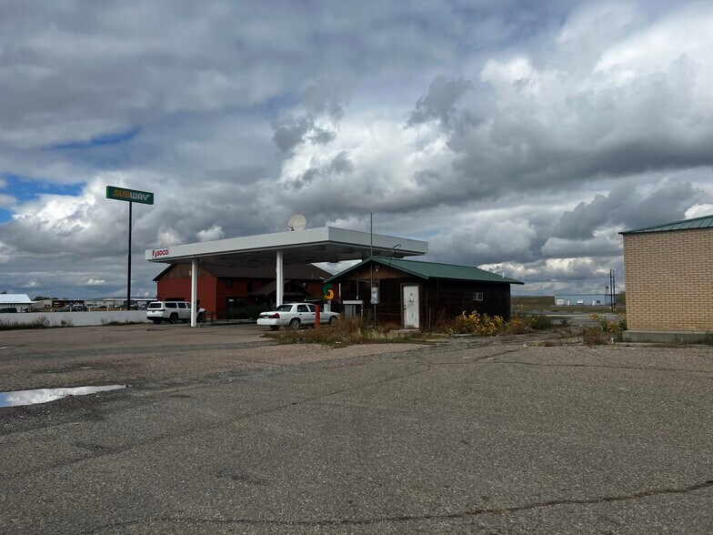 More Photos Of 1424 N Crawford St, Hardin Freestanding For Sale