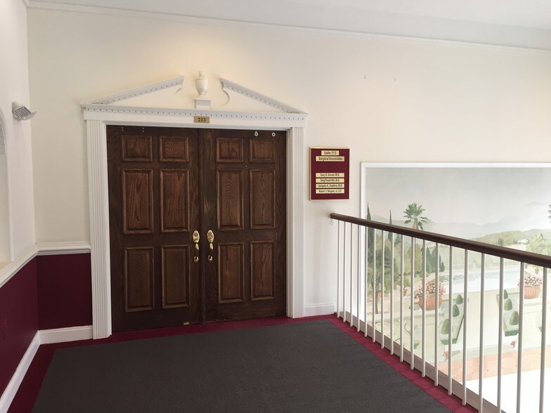 More Photos Of 11340 Pembrooke Sq, Waldorf Medical For Lease