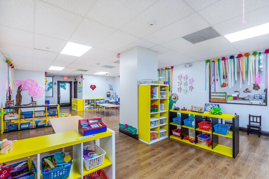 More Photos Of 25 SW 9th St, Miami Coworking Space