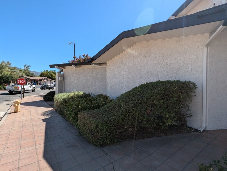 More Photos Of 302 El Paseo Rd, Ojai Office For Sale