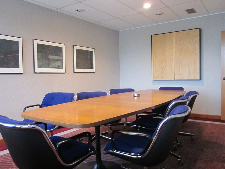 More Photos Of 7056 Corporate Way, Dayton Office For Lease