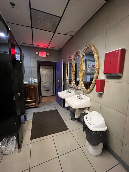 More Photos Of 2845 Mountain Industrial Blvd, Tucker Restaurant For Lease