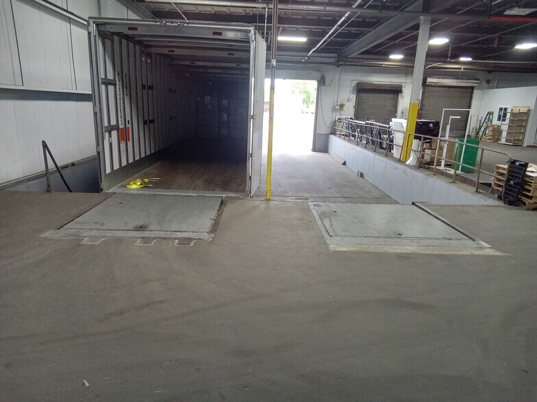 More Photos Of 1200 Fuller Rd, Linden Warehouse For Lease