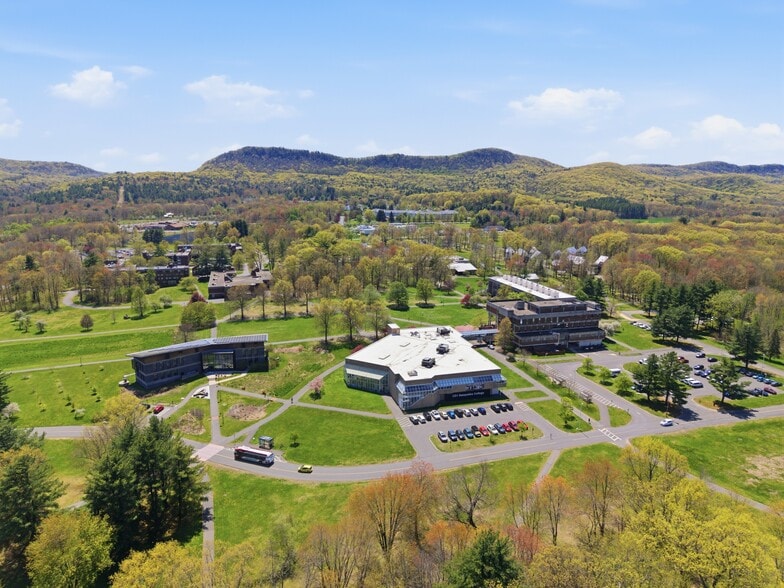 More Photos Of 893 West St, Amherst Schools For Sale