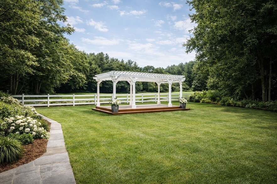 More Photos Of 160 Pawtucket Blvd, Tyngsborough Hotel For Sale