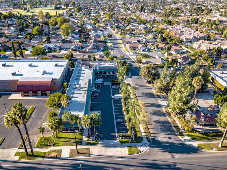 More Photos Of 10759 Magnolia Ave, Riverside Unknown For Lease